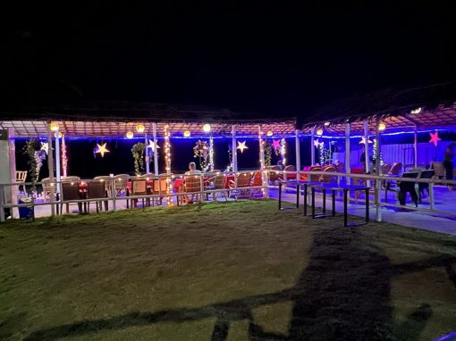 Happy Shack dining